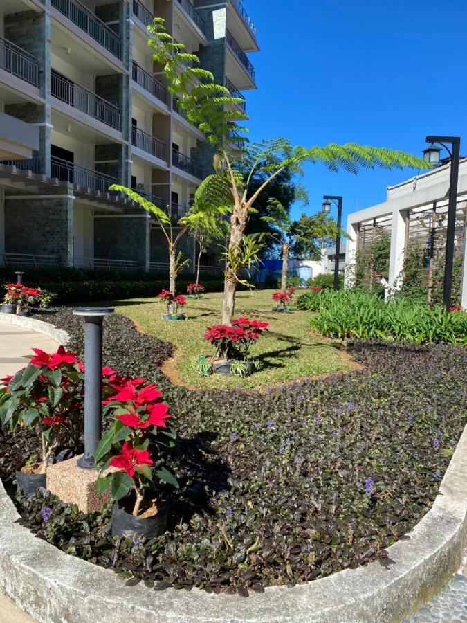 Near Johnhay Minesview Fast Wi-Fi Netflix Balcony Apartment Baguio City Bagian luar foto